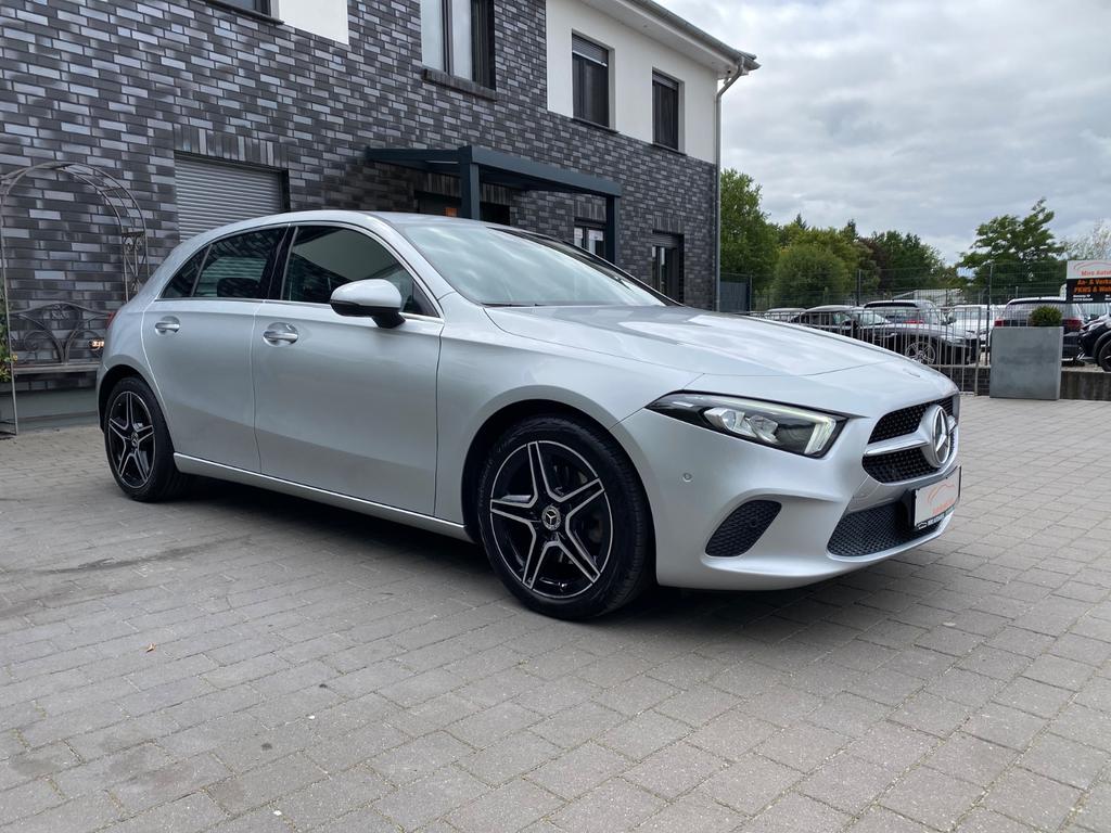 Mercedes-Benz A 220