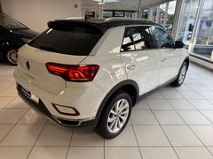 VW T-Roc 1.5 TSI Style DSG LED ACC NAVI AHK MASSAGE