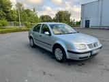 Volkswagen WV BORA 2.0 BENZIN - gebrauchte VW Bora aus dem Jahr 2003