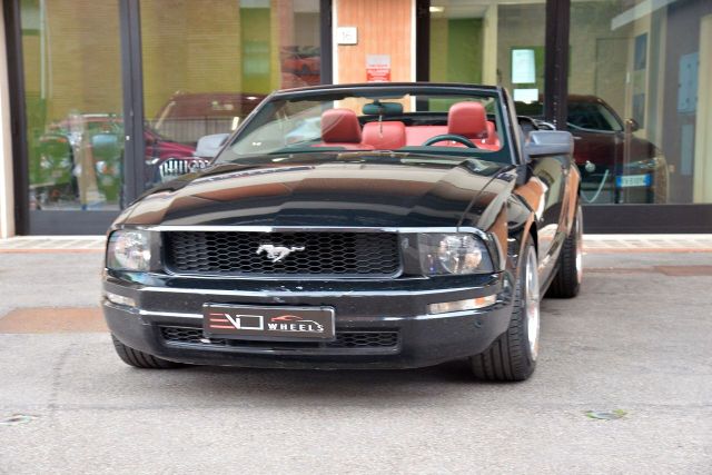 Ford Mustang 4.0 V6 cabrio a Firenze