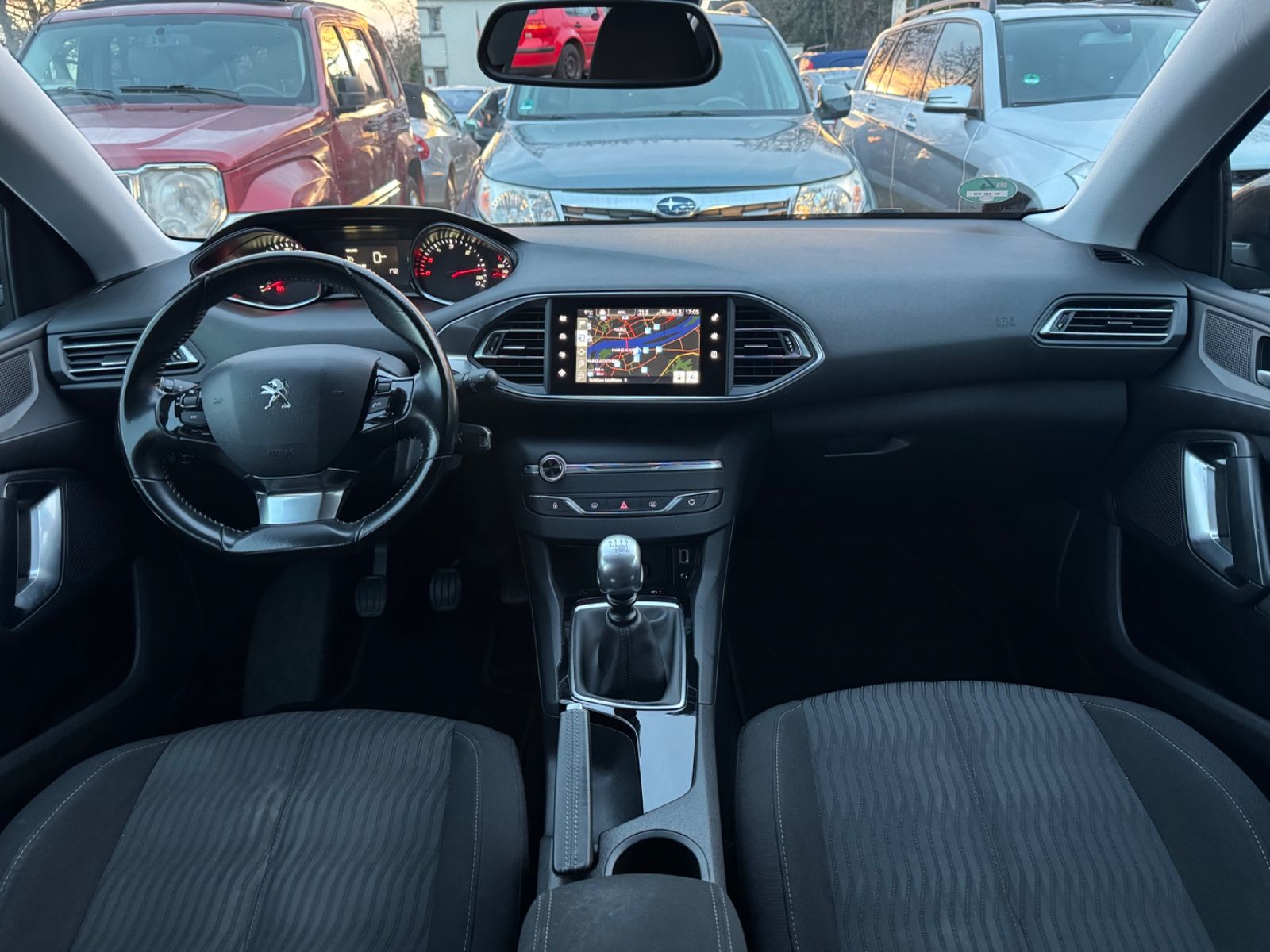 Fahrzeugabbildung Peugeot 308 Access Navi*PDC*SHZ*Garantie