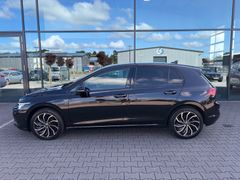 Fahrzeugabbildung Volkswagen Golf VIII Lim. Active eTSI *AHK*LED*TEMP*SHZ*