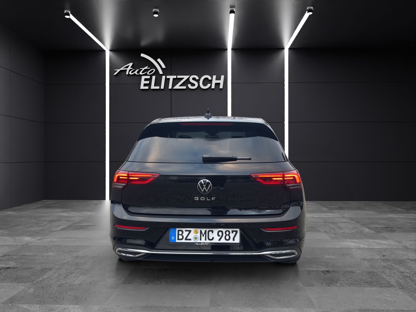 Fahrzeugabbildung Volkswagen Golf VIII TSI Move Climatronic AID PDC SH LM
