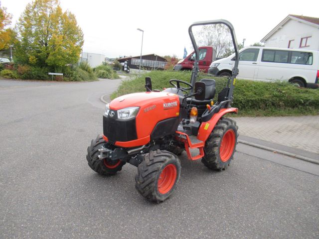 Kubota B2-201 Ackerschlepper *Allrad*46h*