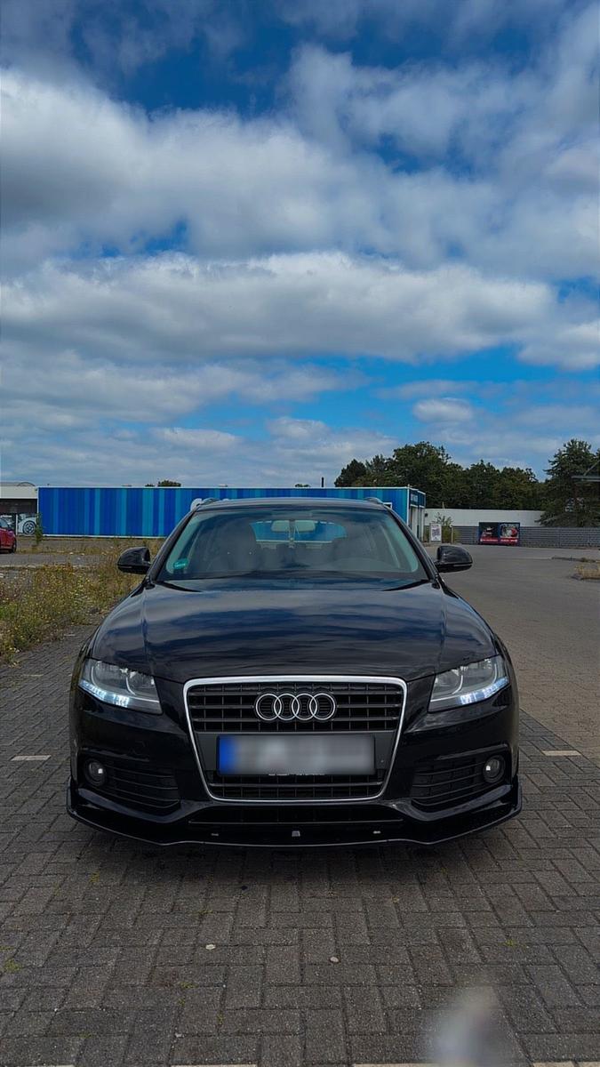 Audi A4 2009 — rear view