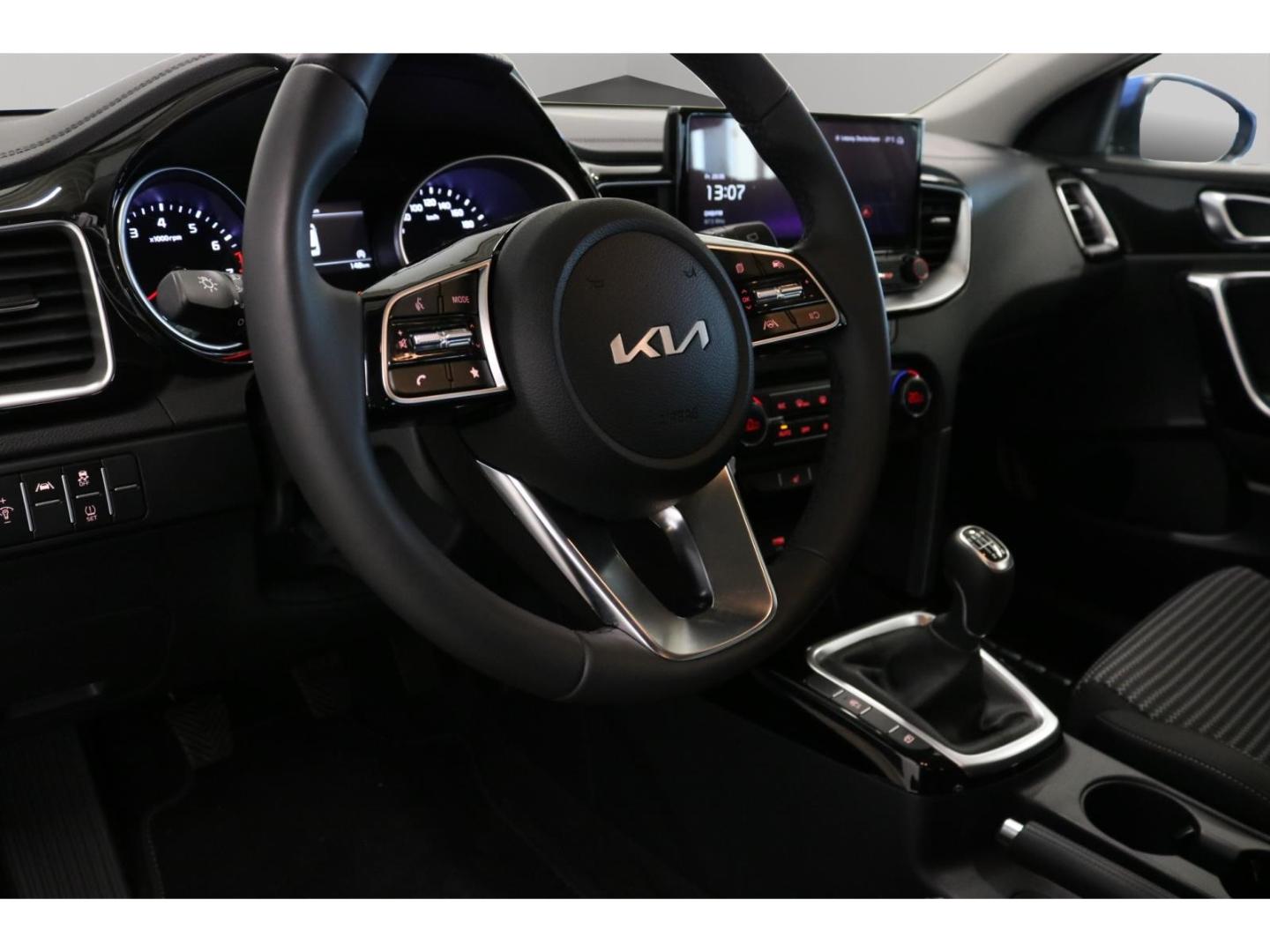 Kia Ceed_sw Vision Kamera PDC Navi SHZ Tempomat Alu