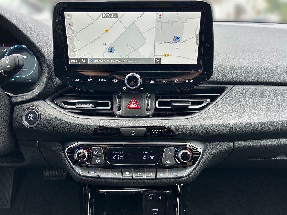 Fahrzeugabbildung Hyundai i30 MY25 1.5T 48V 7DCT ADVANTAGE PLUS-P KEYLESS+