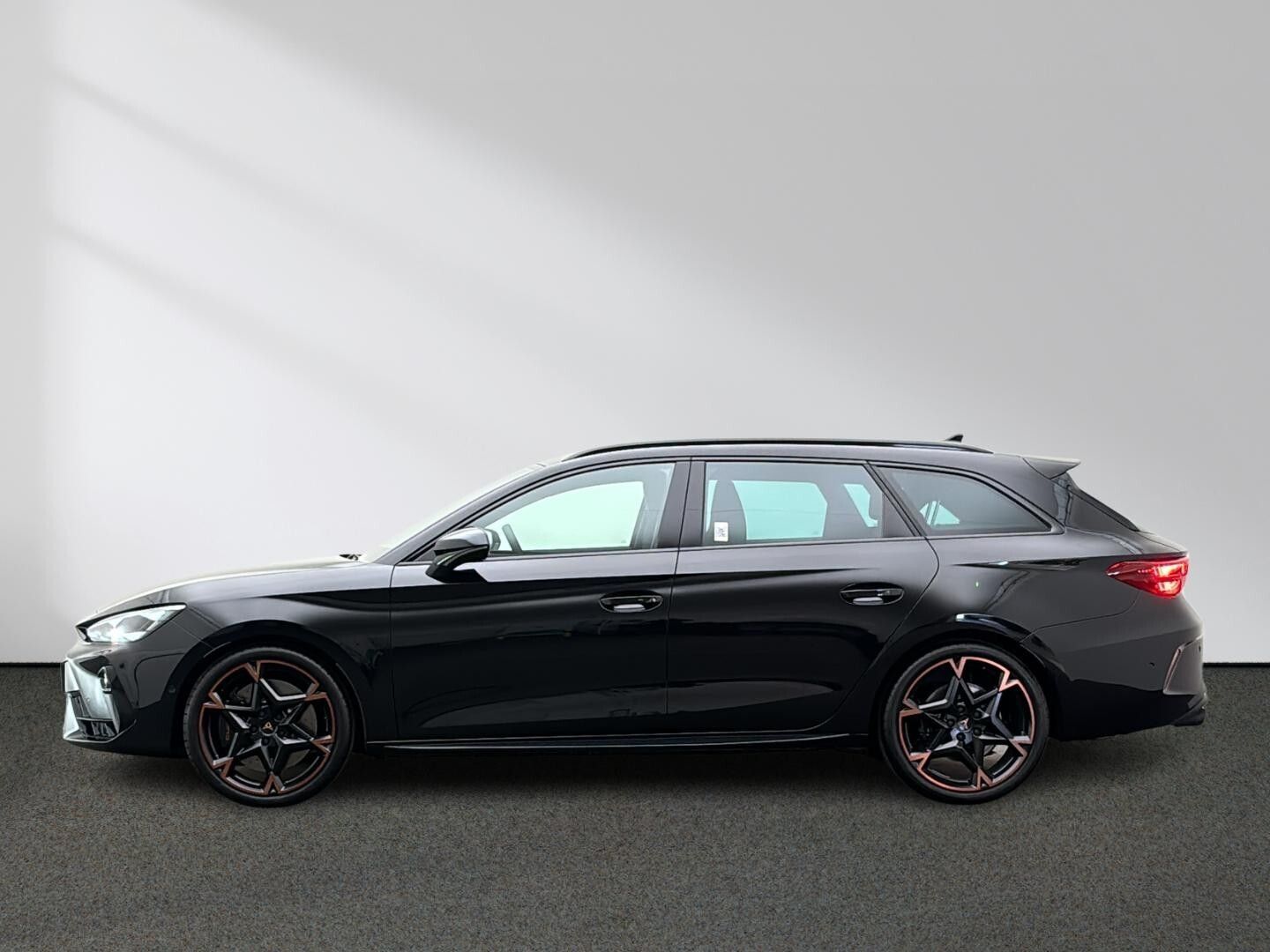 Cupra Leon Sportstourer VZ 2.0 TSI DSG 4Drive AHK imagem 2
