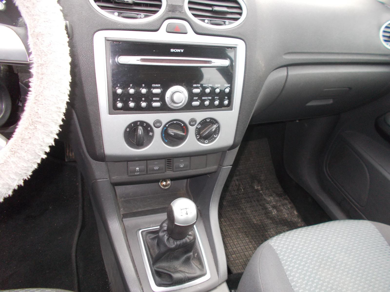 Ford Focus 2006 — photo 13