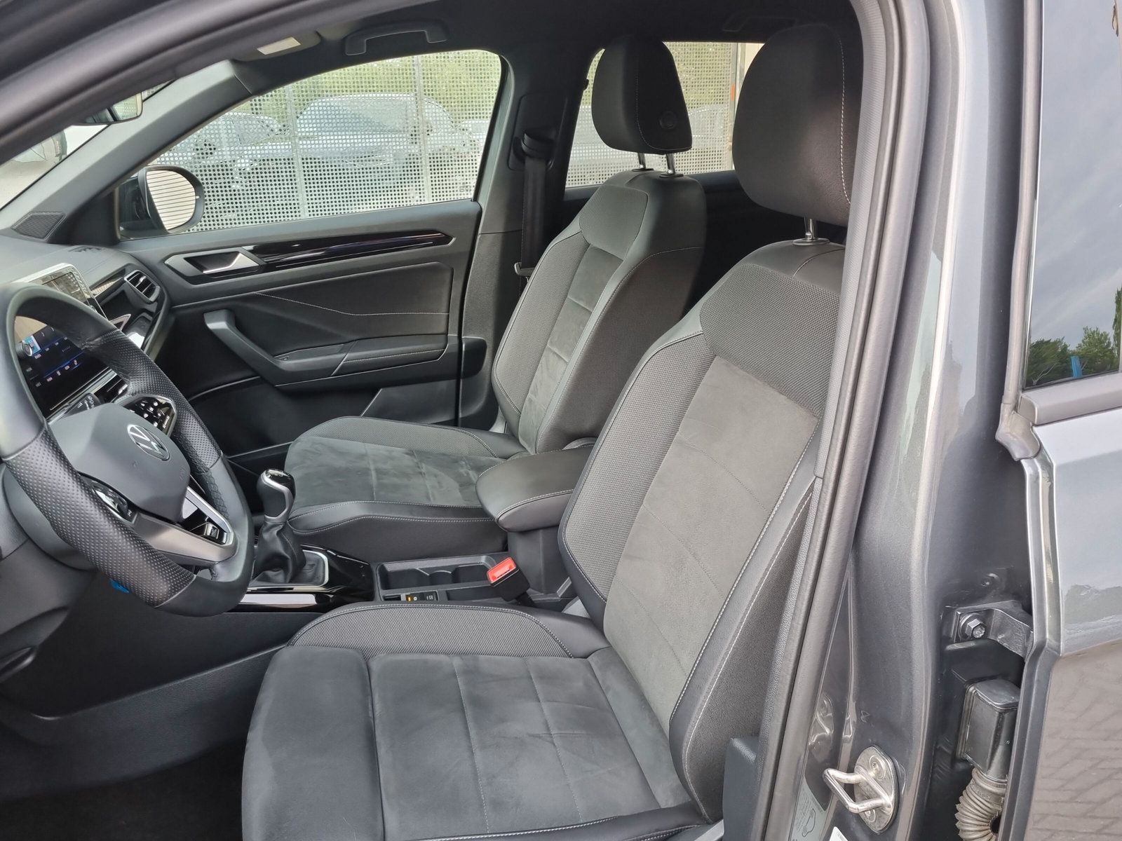 Volkswagen T-Roc - Bild 11