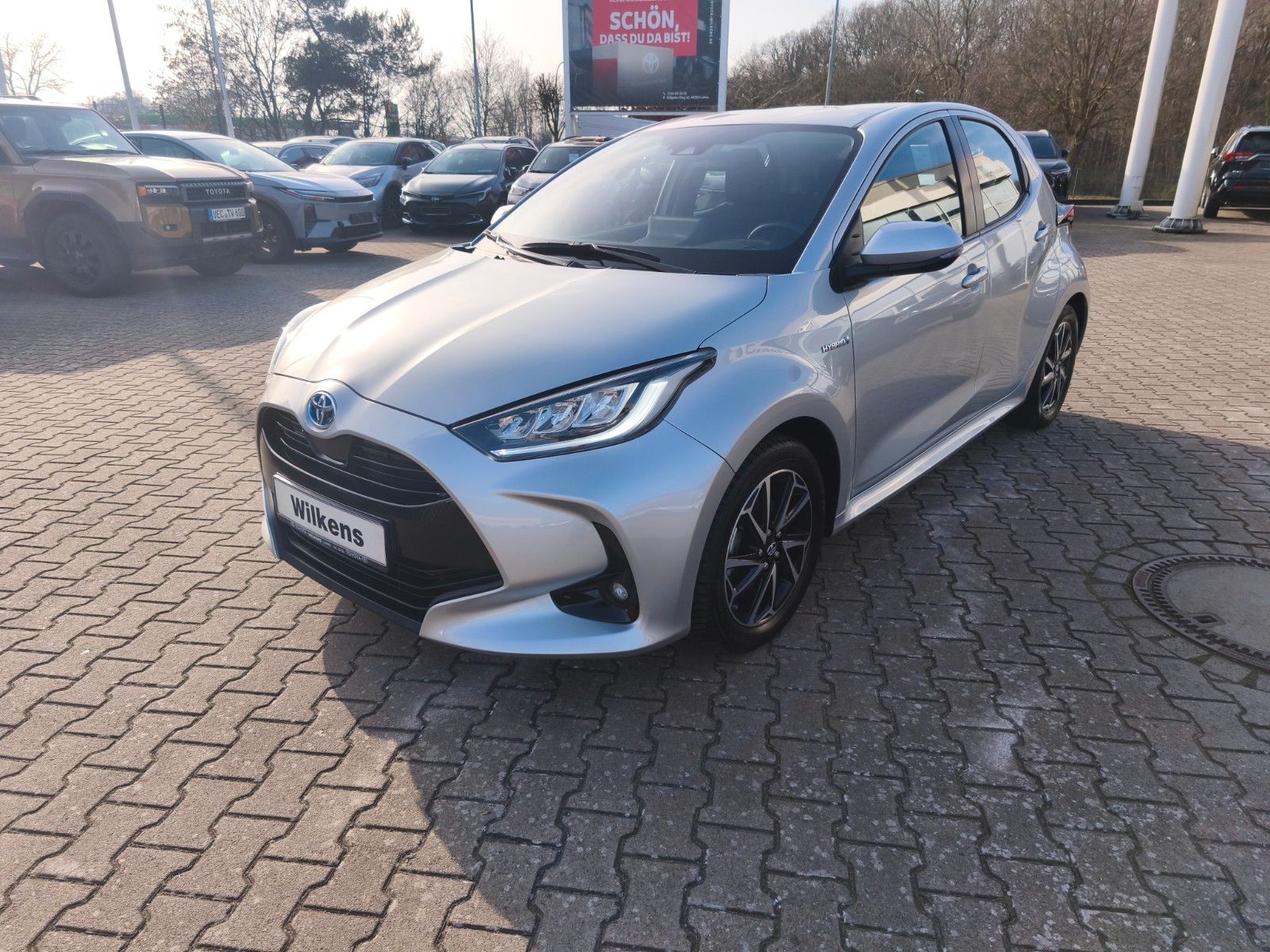 Toyota Yaris Hybrid Club imagem 3
