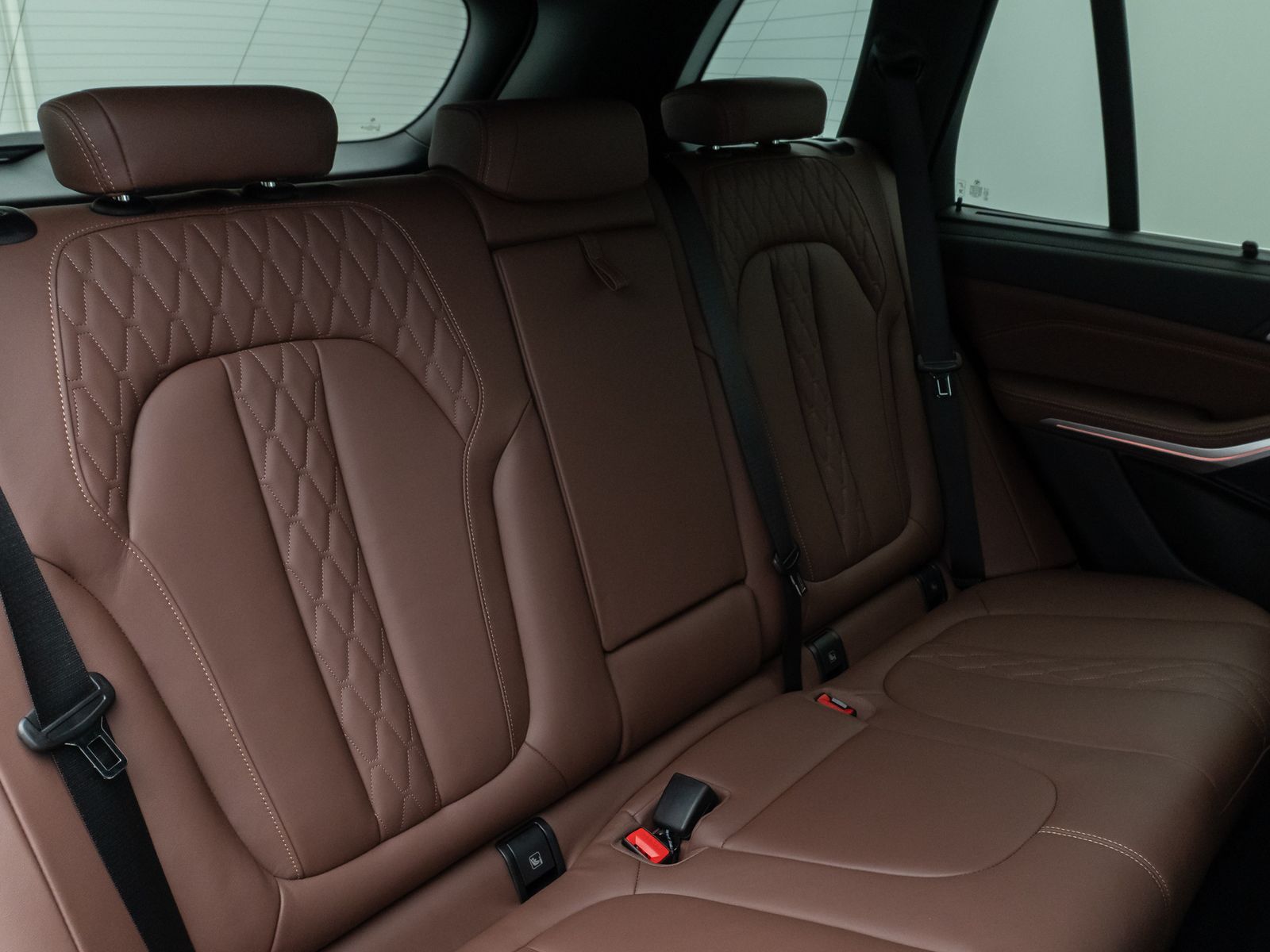 Fahrzeugabbildung BMW X5 xD30d M Sport Laser DAB HiFi AHK DiplayKey