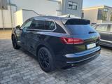 Volkswagen Touareg 3.0 V6 TDI 170kW 4MOT Tiptr. Elegance - VW Touareg in Aachen