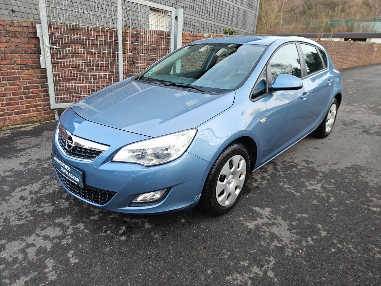 Opel Astra J Lim. 5-trg. Selection