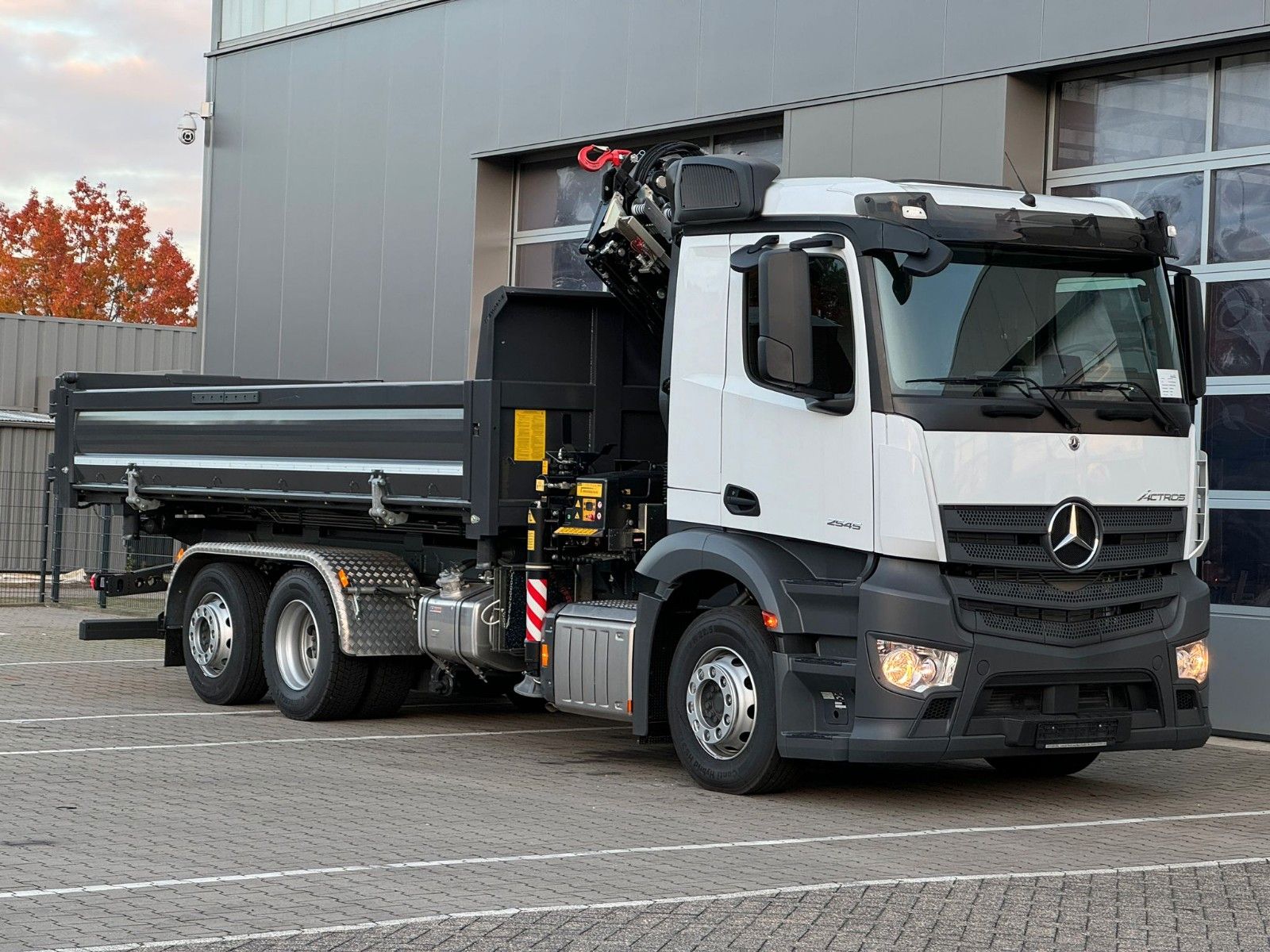 Fahrzeugabbildung Mercedes-Benz Actros 2545 Bordmatik Seilwi* Vorb* FASSI 235-6