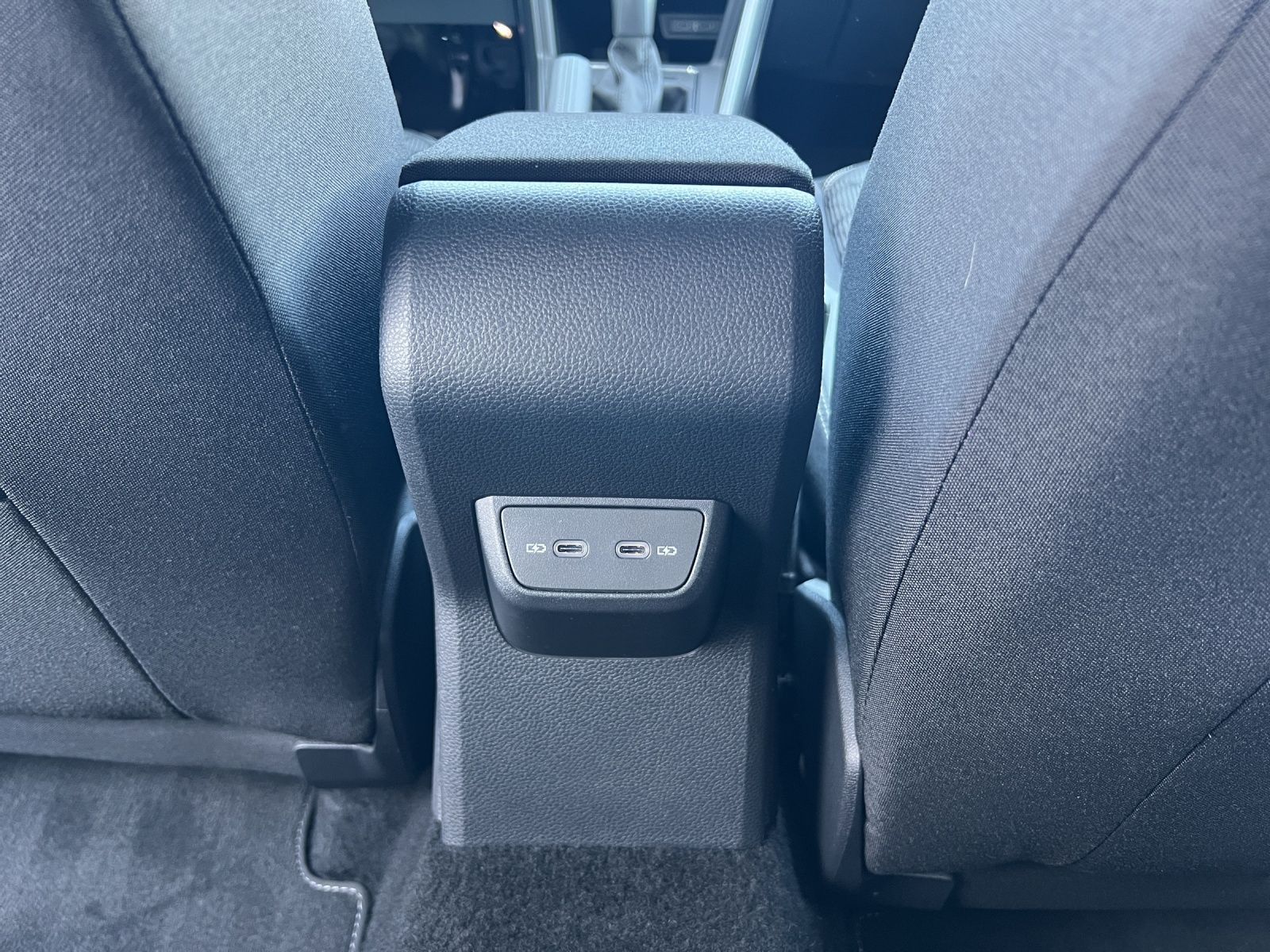 Taigo R-Line 1.5 TSI DSG AHK*Navi*Kamera