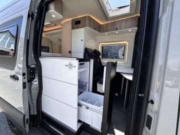 Westfalia James Cook 600 D CLESANA SOLAR 270Ah LITHIUM AHK