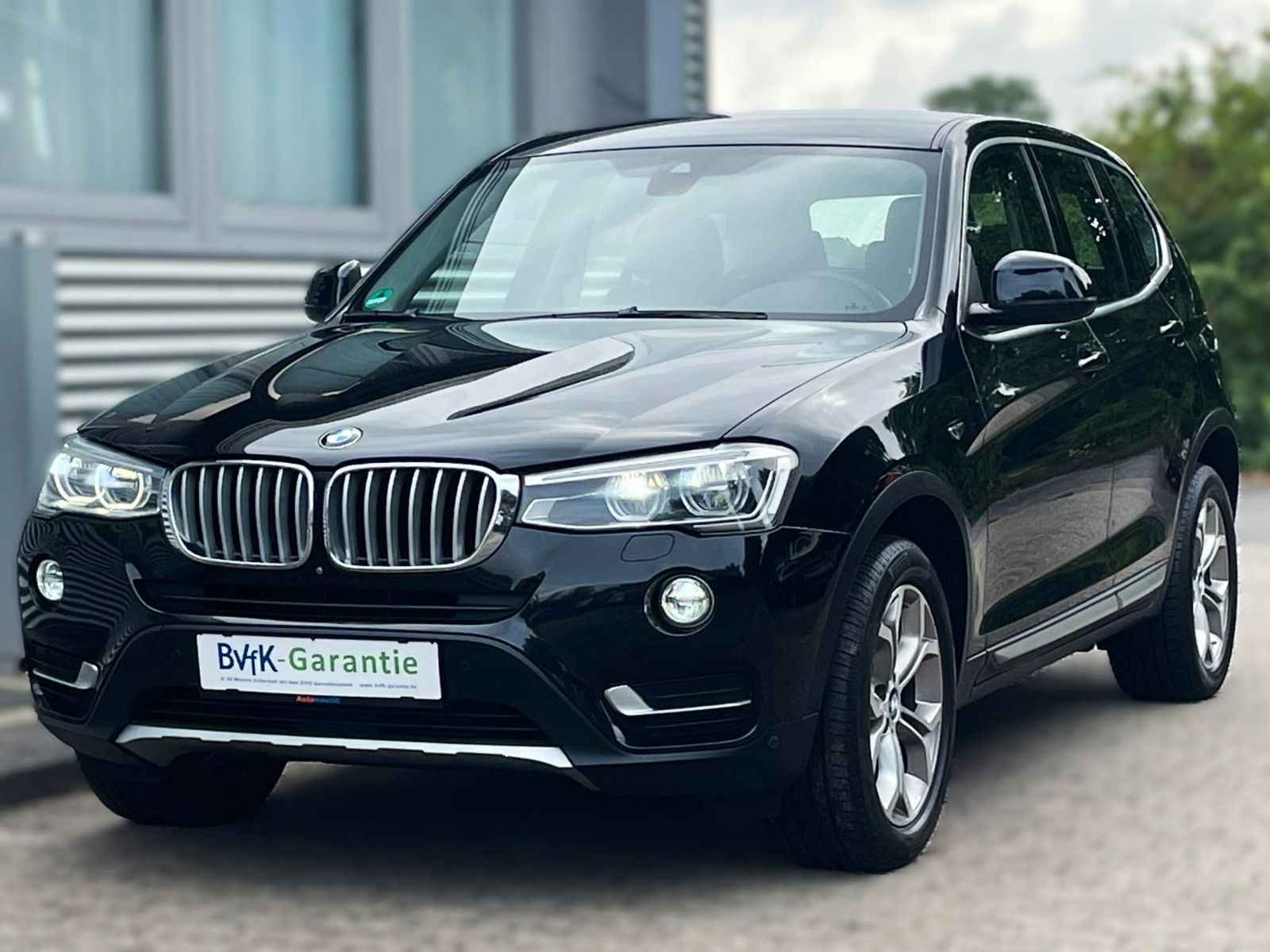 Fahrzeugabbildung BMW X3 xDrive 30d xLine SAG LEDER NAVI LED 360° 1.Hd