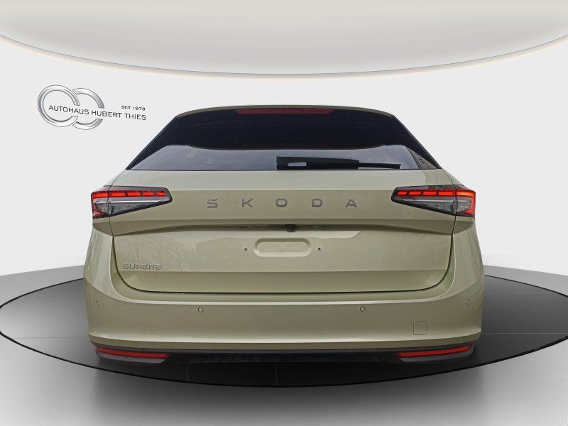 Fahrzeugabbildung SKODA Superb Combi 2.0 TDI Selection DSG AHK+ASSISTENT