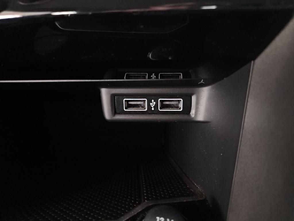 Fahrzeugabbildung Volkswagen T-Roc 1.5 TSI ACT Style ACC LED Navi Winterpaket