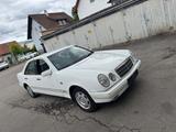 Mercedes-Benz E 230 ELEGANCE Elegance,Tüv Neu,1.Hand,AHK,Klima