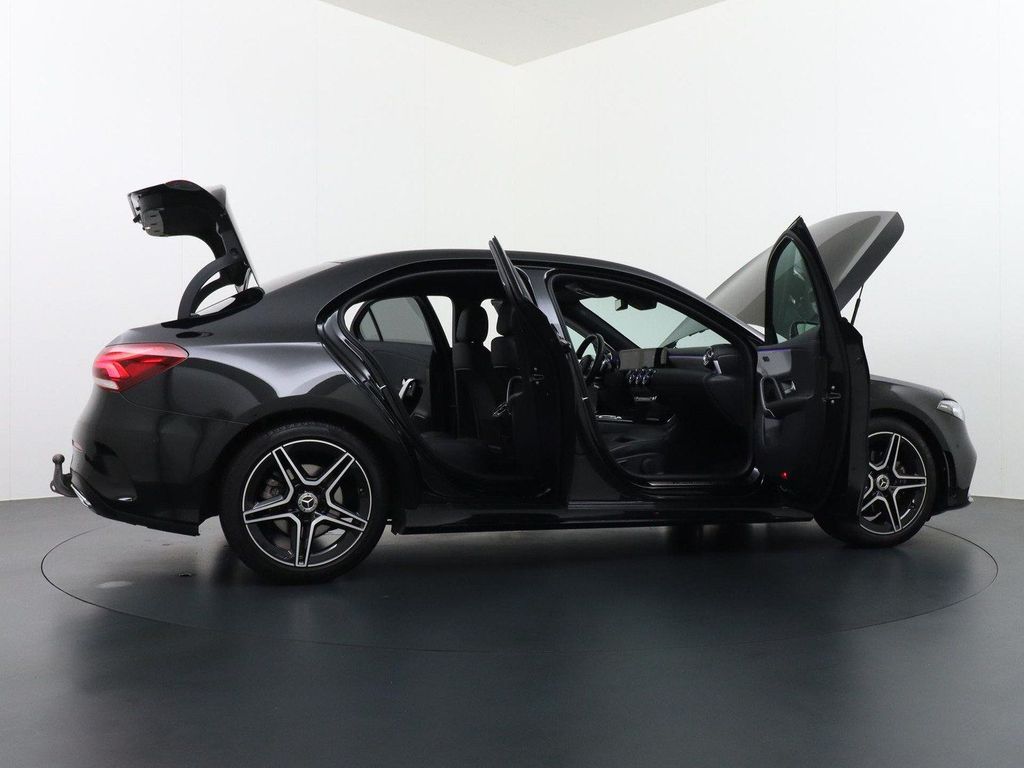 Mercedes-Benz A 200 AMG Business Solution | AHK Wegklapbaar |