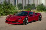 Ferrari SF90 Spider Rosso Fuoco Carbon Lift