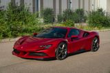 Ferrari SF90 Spider Rosso Fuoco Carbon Lift