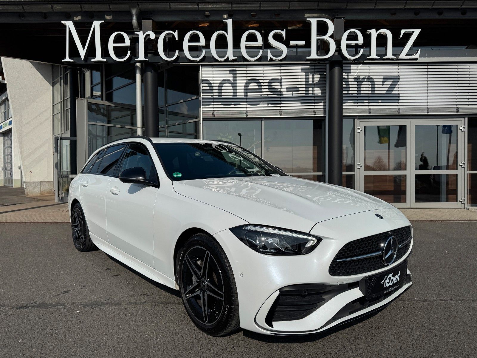Fahrzeugabbildung Mercedes-Benz C 300 d T AMG NIGHT+AHK+MEMORY+TOTW+AMBIENTE