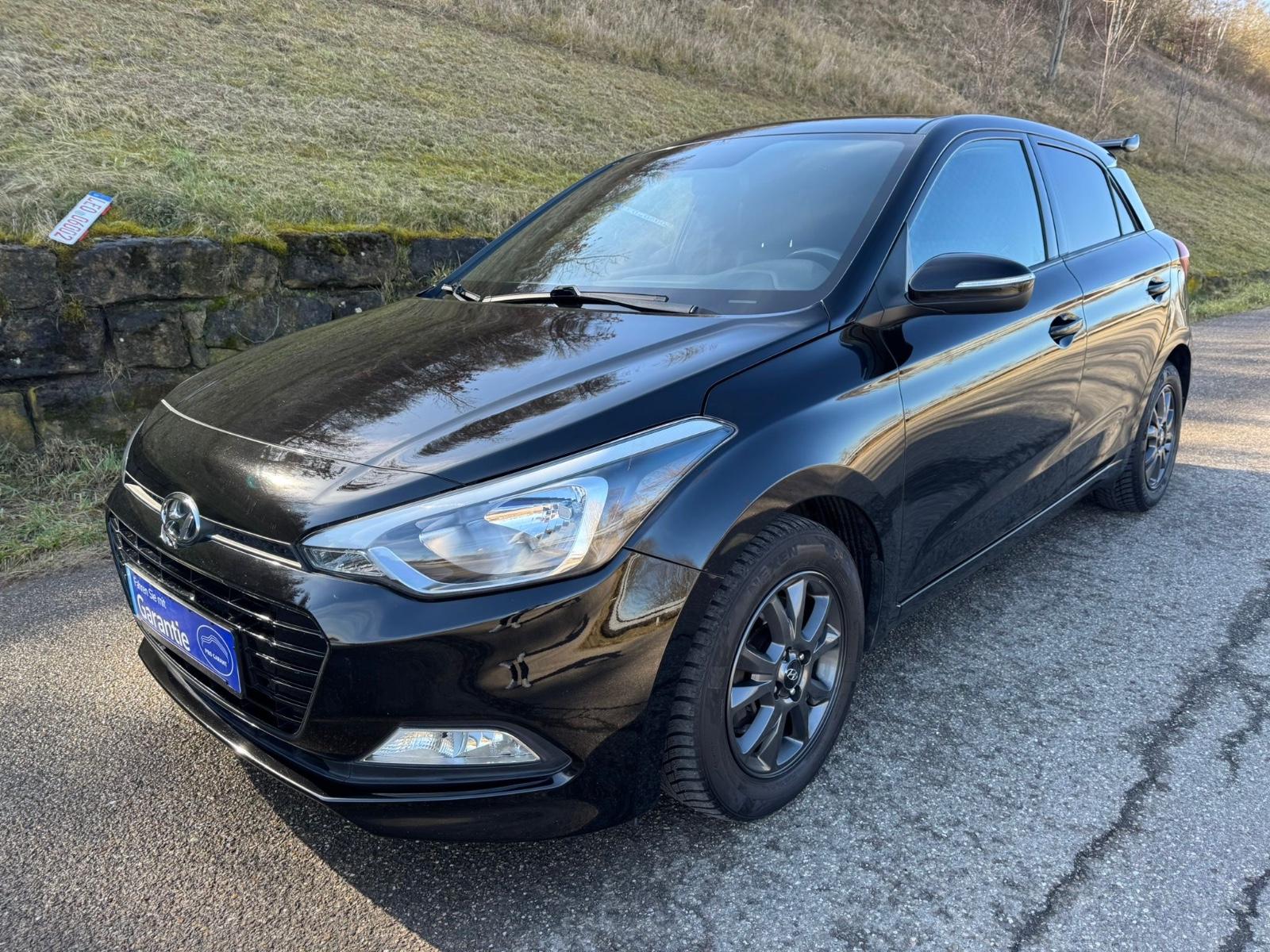 Hyundai i20 YES!/2HD/Klima/SHZ/PDC/LENKHZG/Scheckheft/