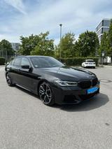 BMW M550i xDrive A | B&W | Laser | StandHZ | Garanti - gebrauchte BMW M550 aus dem Jahr 2021