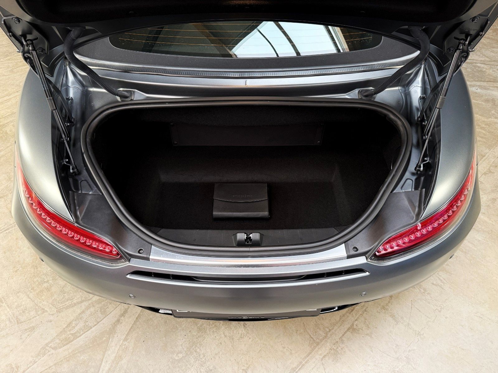 Fahrzeugabbildung Mercedes-Benz AMG GT C Roadster + designo + 2.Hand + MWST ausw