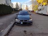 BMW 318i Touring -