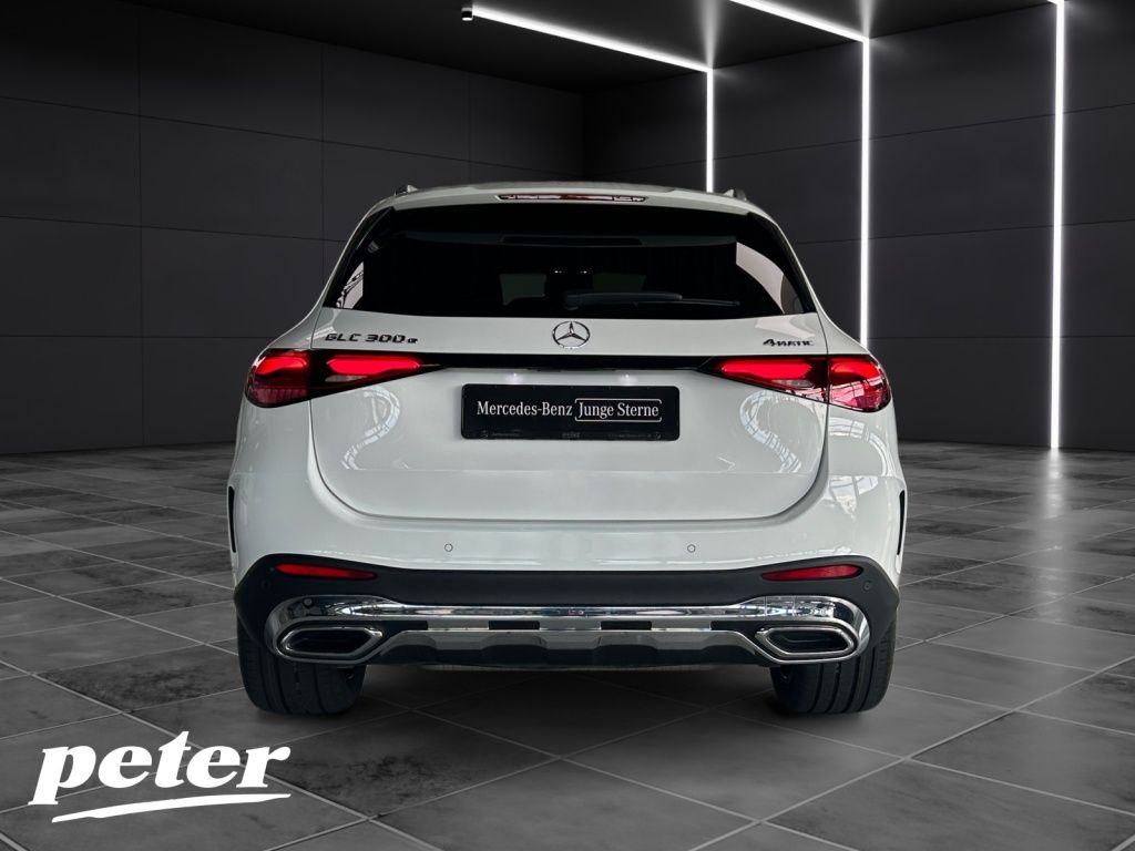 Mercedes-Benz GLC 300 e 4M AMG Night 20'' Digital Burmester foto 4