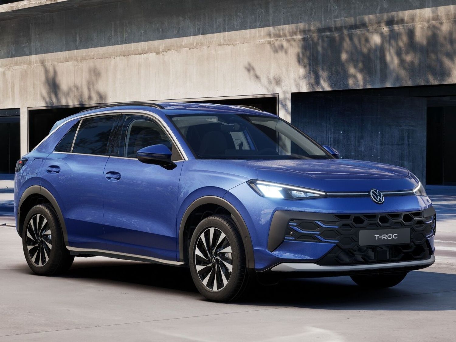 Fahrzeugabbildung Volkswagen T-Roc  Life 1.5 eTSI DSG *AHK, Energy-Paket, beh