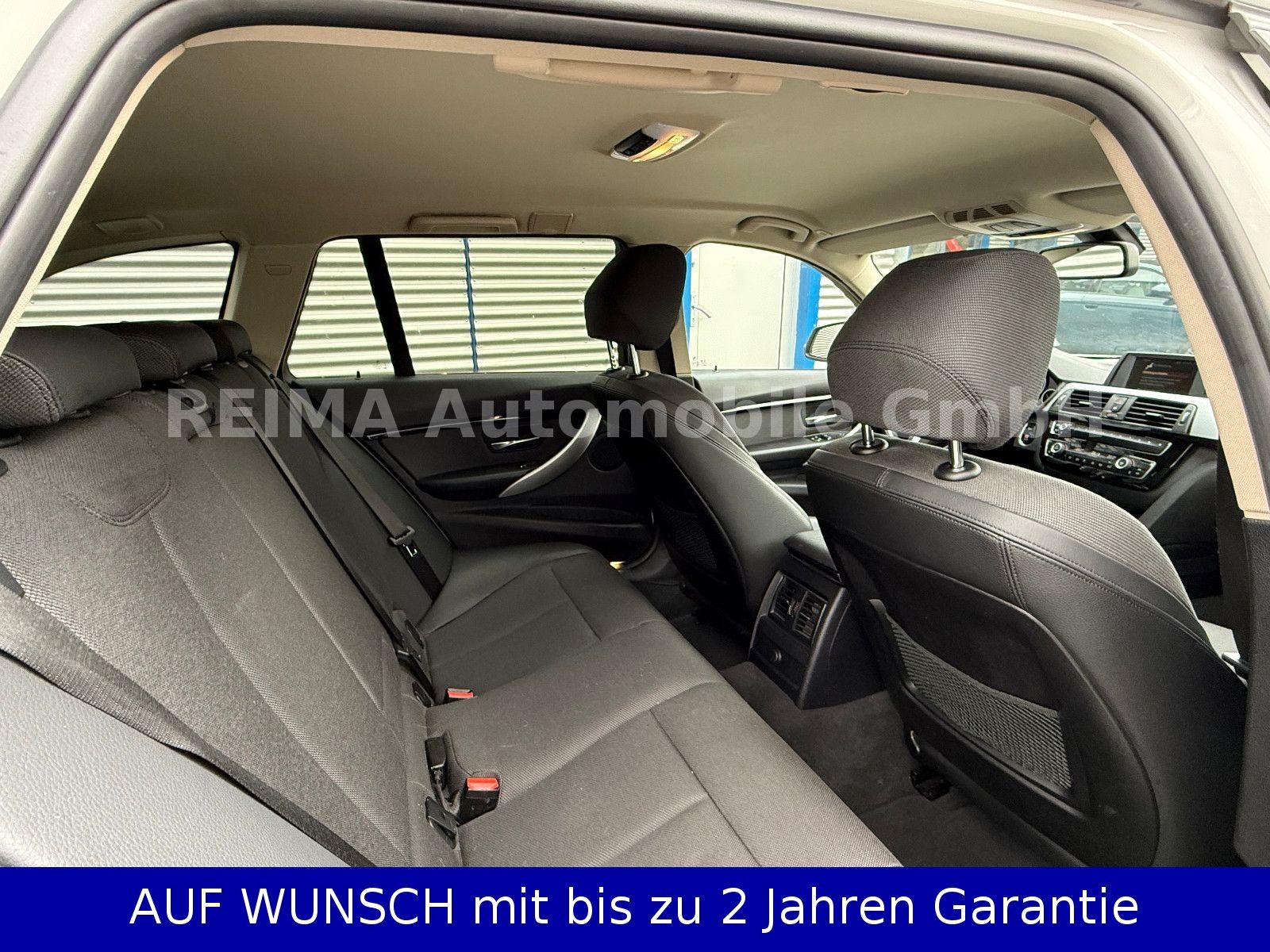 Fahrzeugabbildung BMW 320i Touring M-Sport-Paket, LED