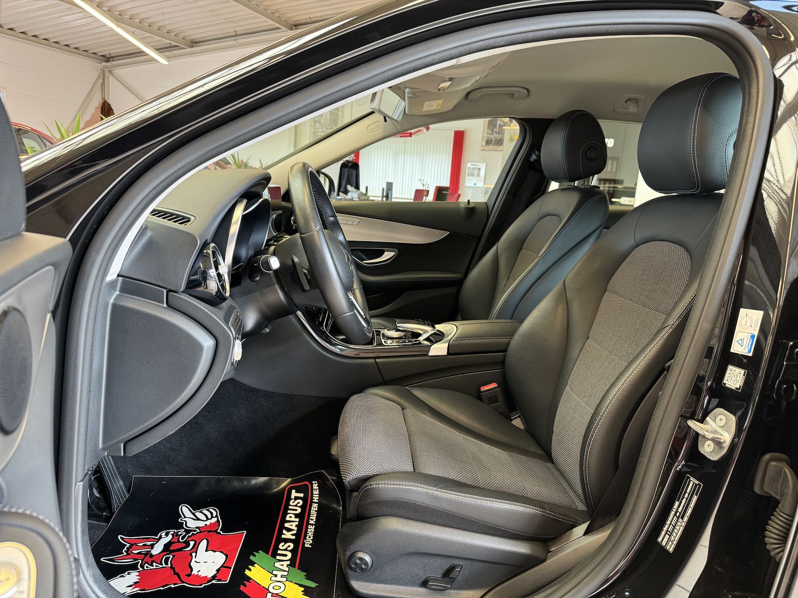 Fahrzeugabbildung Mercedes-Benz C 200 T Aut Avantgarde/1.Hd/Navi/LED/Cam/DAB/VZE