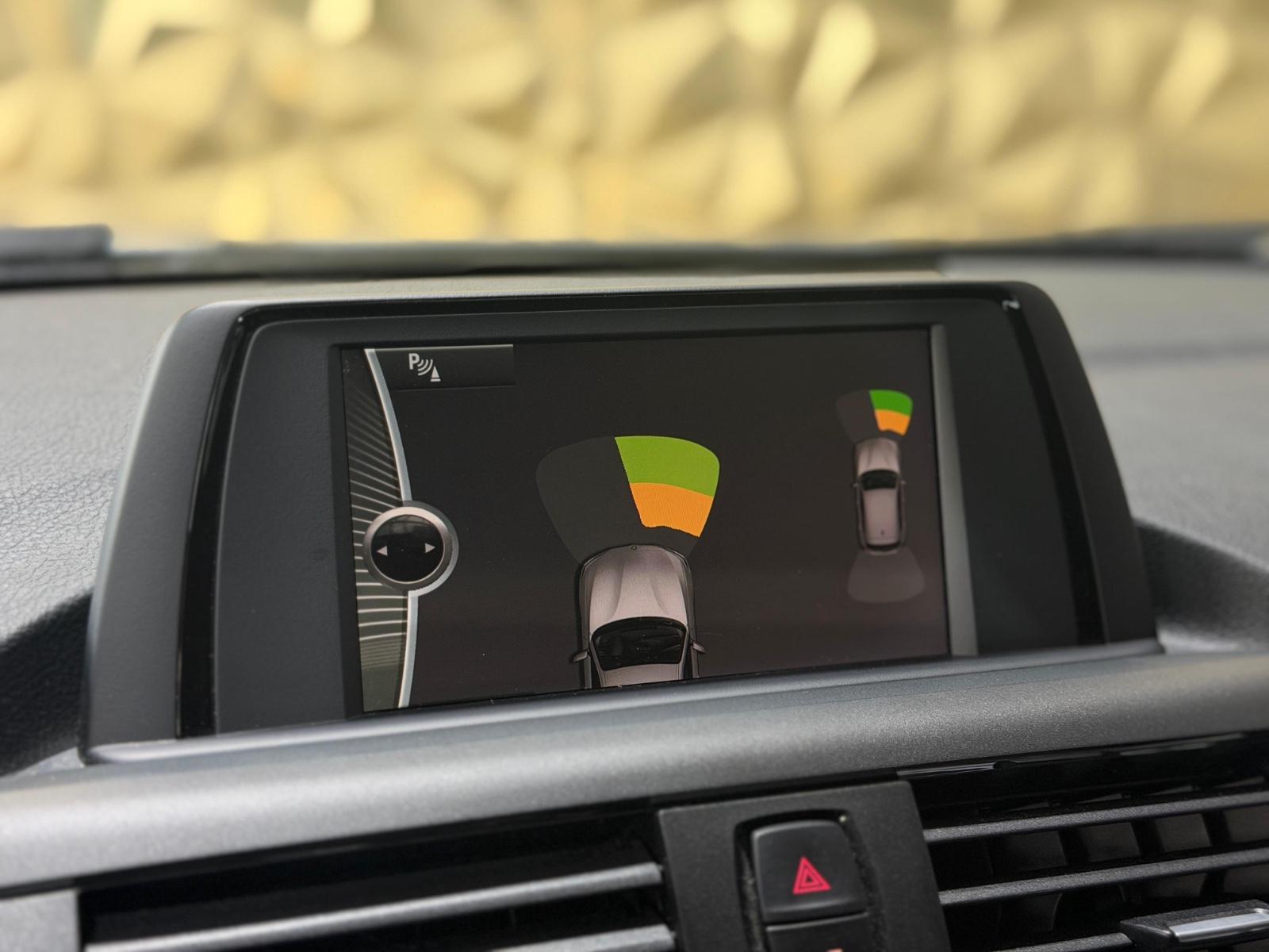BMW 118 i|AUTOMATIK|2.HAND|SCHECKHEFT|XENON|PDC|TÜV