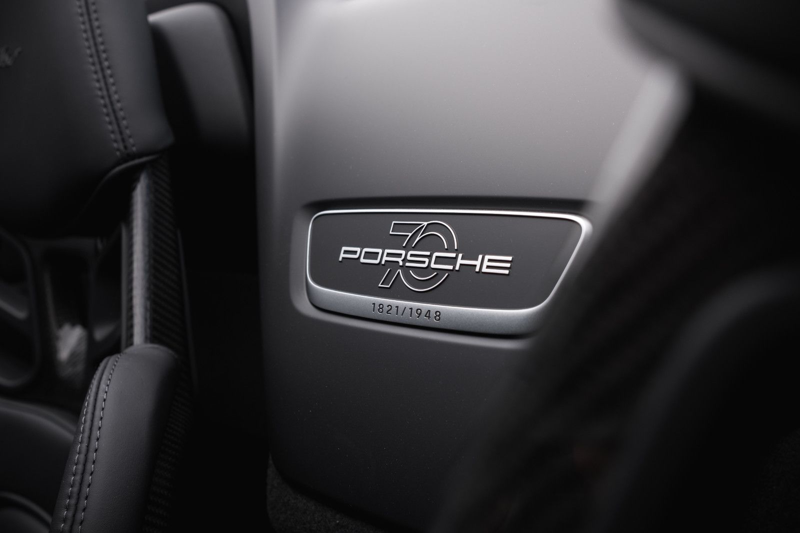 Fahrzeugabbildung Porsche 991/911 Speedster-90Ltr.-Lift-Approved-56 KM!!!