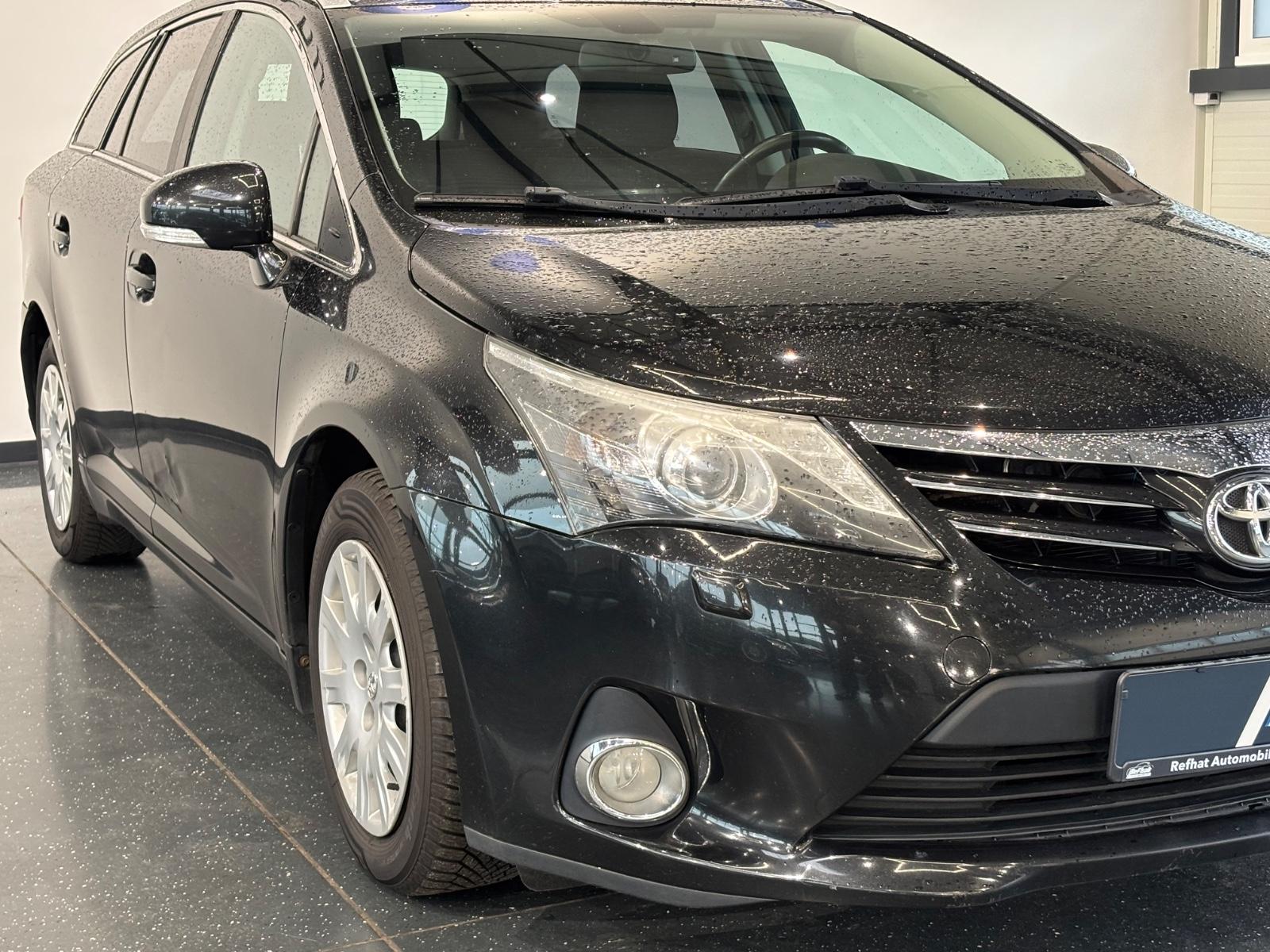 Toyota Avensis 2012 — photo 6