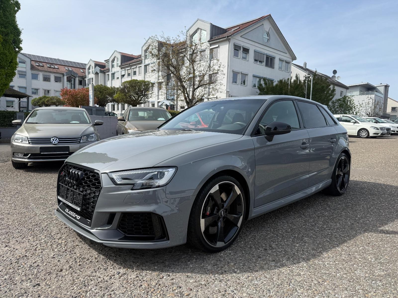 Audi RS3 Sportback 2.5 TFSI quattro*Sportabgas*B&O
