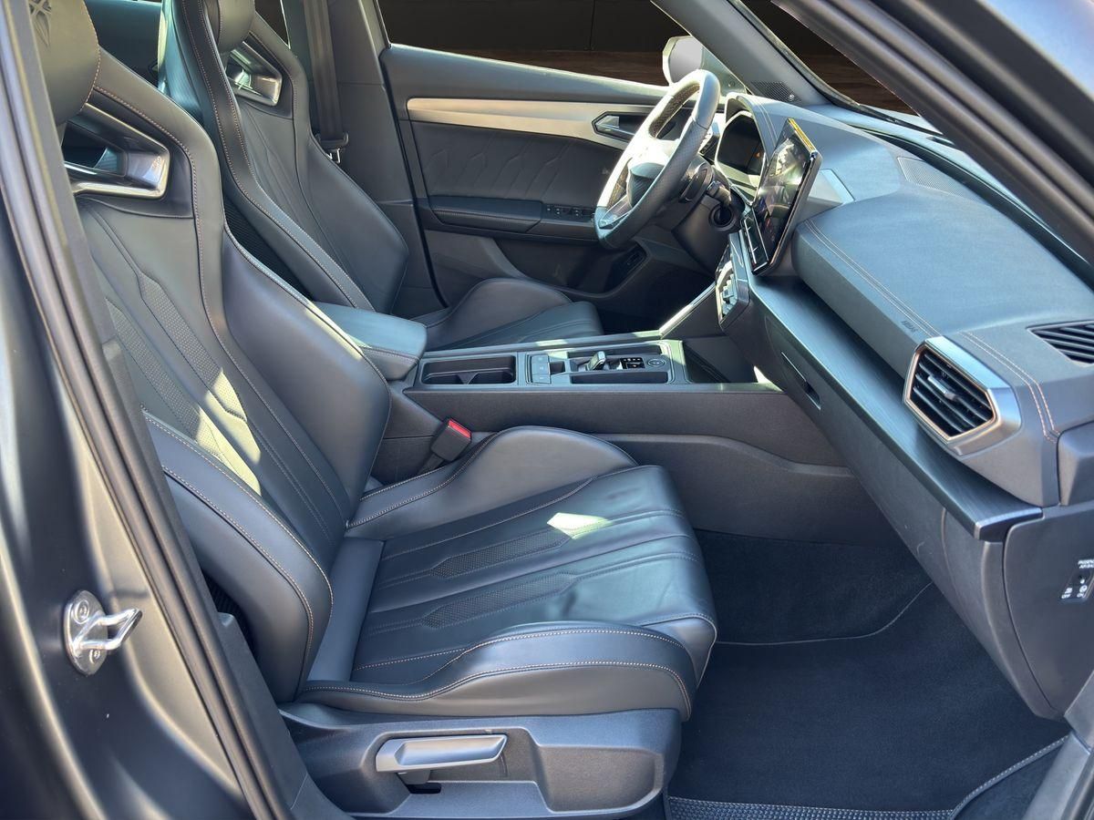 Formentor VZ5 4Drive 2.5 TSI Carbon NAVI LED APP