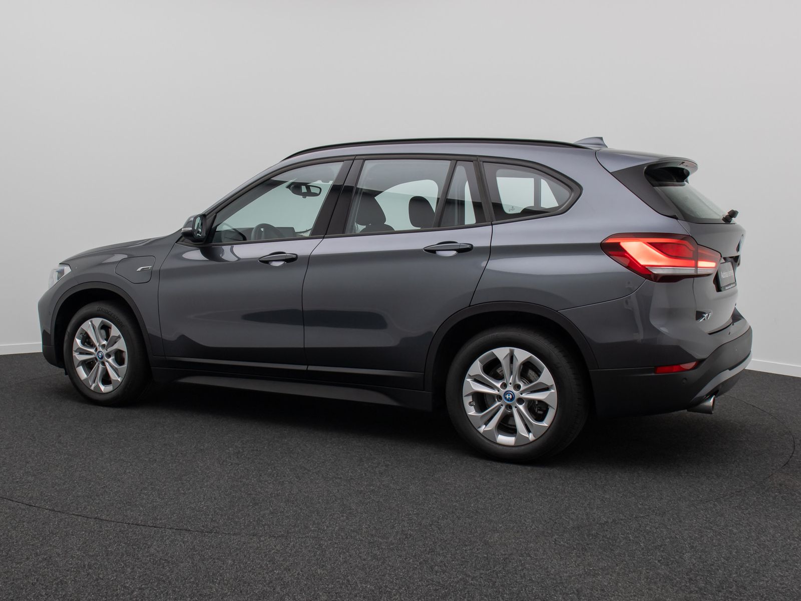 Fahrzeugabbildung BMW X1 xD25e Navi+HiFi Kamera Alarm HUD DAB Panorama