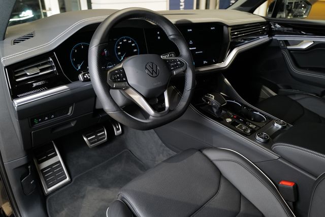 Volkswagen Touareg 3.0 TDI R-Line AHK Allradlenk StdHz Keyl