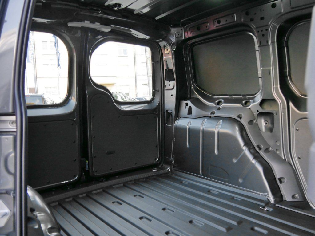Fahrzeugabbildung Volkswagen Caddy Cargo KR 2.0 TDI AHK SHZ LED Kamera