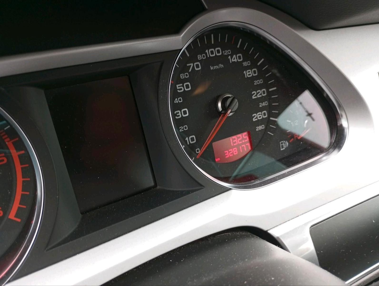 Audi Quattro 2010 — photo 6