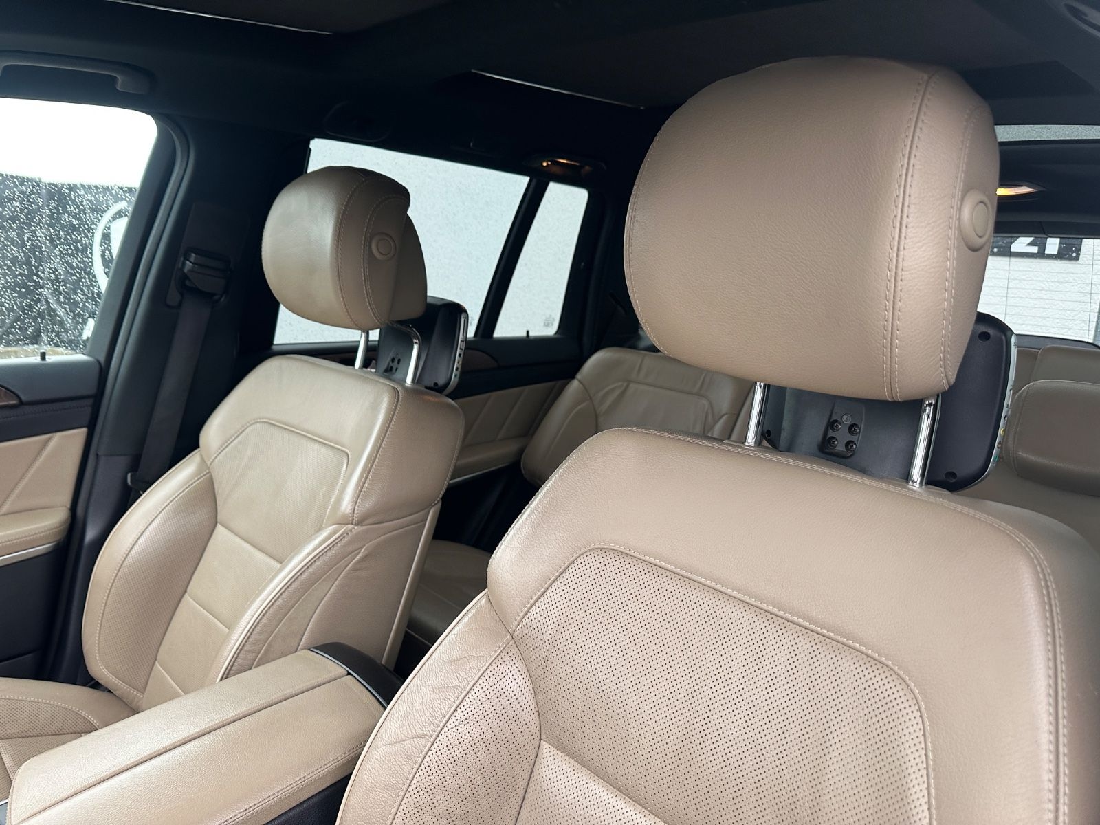 Fahrzeugabbildung Mercedes-Benz GL 500 4Matic AMG/7 Sitze/Navi/ILS/Pano/Kam/AHK