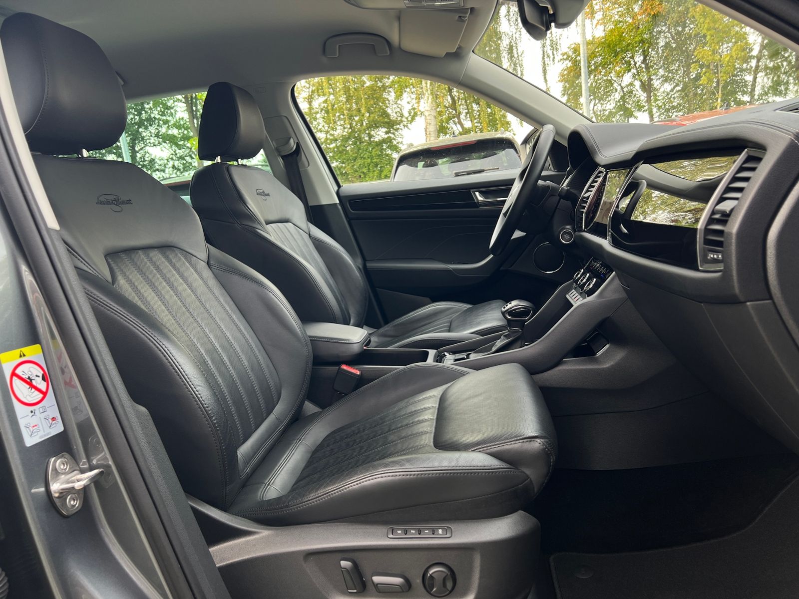 Fahrzeugabbildung SKODA Kodiaq FL L&K 2.0 TDI DSG 4x4 *AHK, LED, ACC, Co
