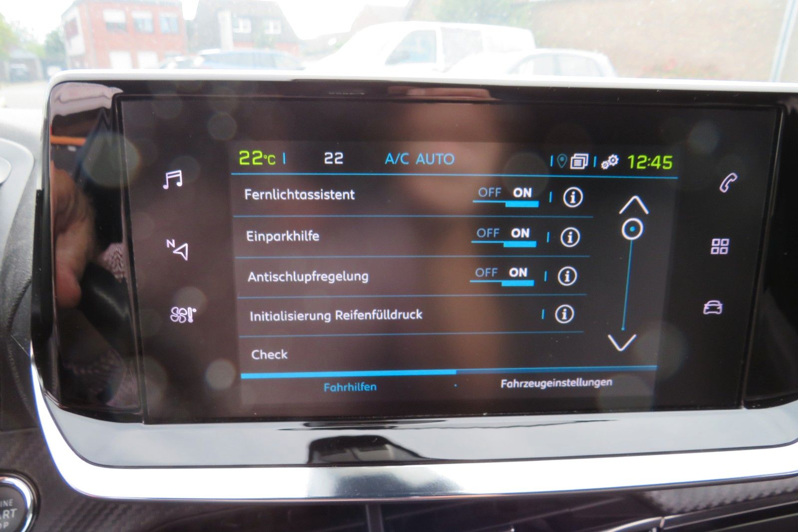 Fahrzeugabbildung Peugeot 2008 e- GT SITZH. NAVI KAMERA PDC 1.HD