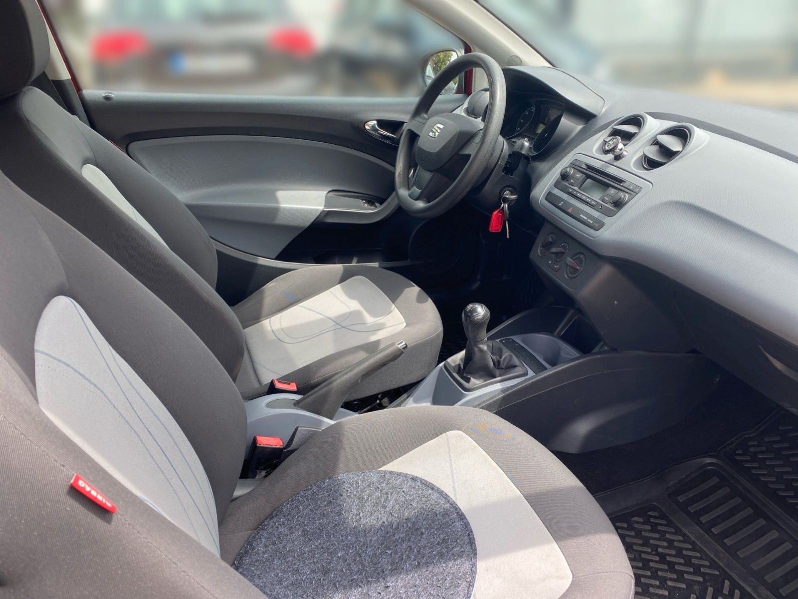 SEAT Ibiza SC Reference Salsa Klima – Bild 4